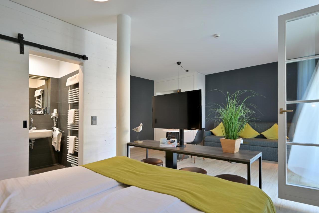 Hotel- & Ferienanlage Kapitaens-Haeuser Breege Esterno foto