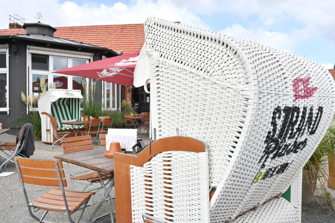 Hotel- & Ferienanlage Kapitaens-Haeuser Breege Esterno foto