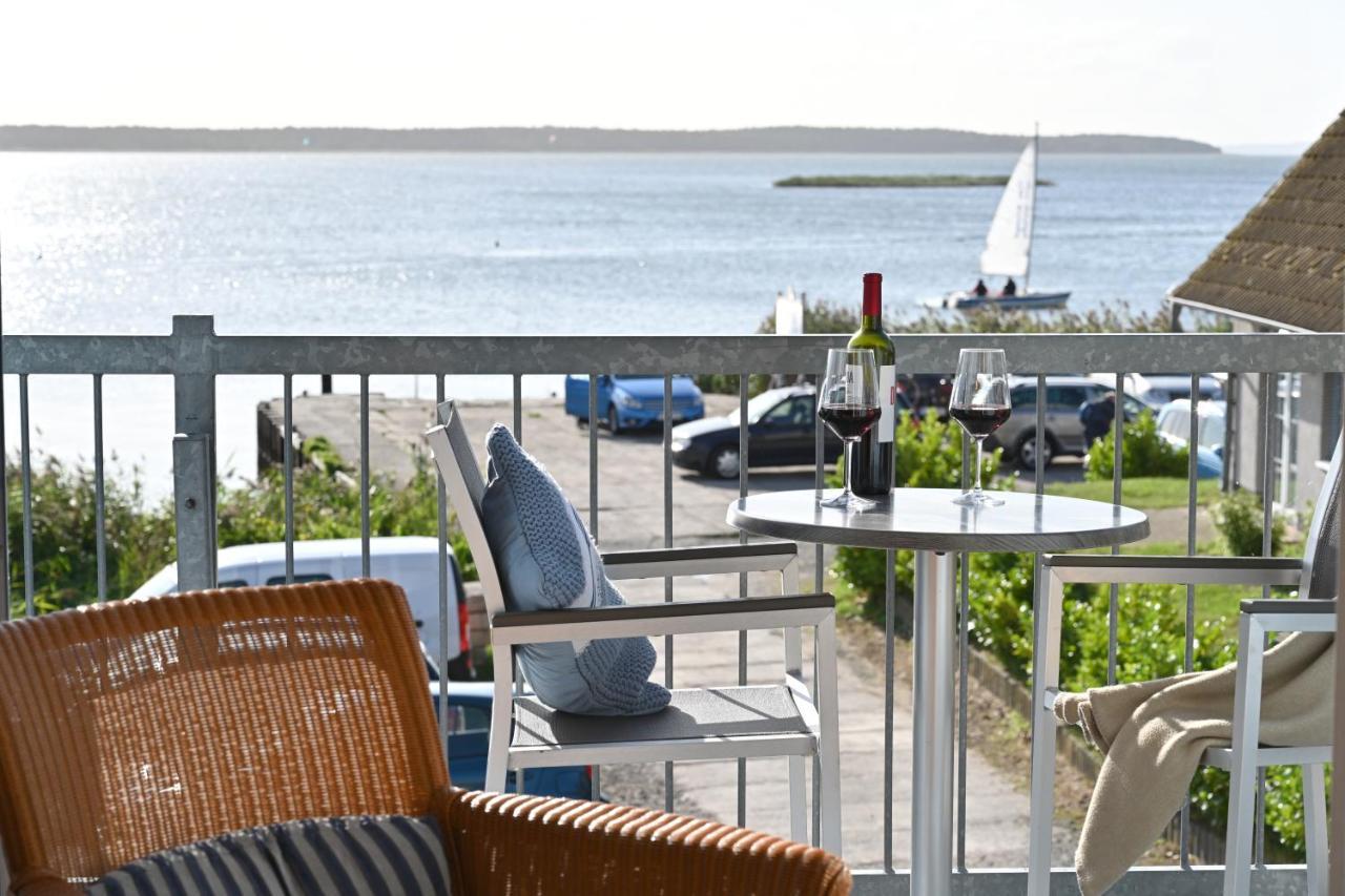 Hotel- & Ferienanlage Kapitaens-Haeuser Breege Esterno foto
