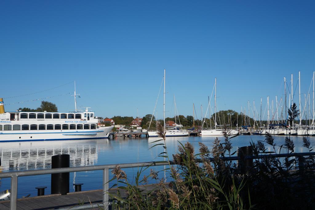 Hotel- & Ferienanlage Kapitaens-Haeuser Breege Esterno foto
